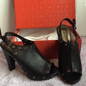 Sexy Dark Brown Heels!! NIB!!! 👠
